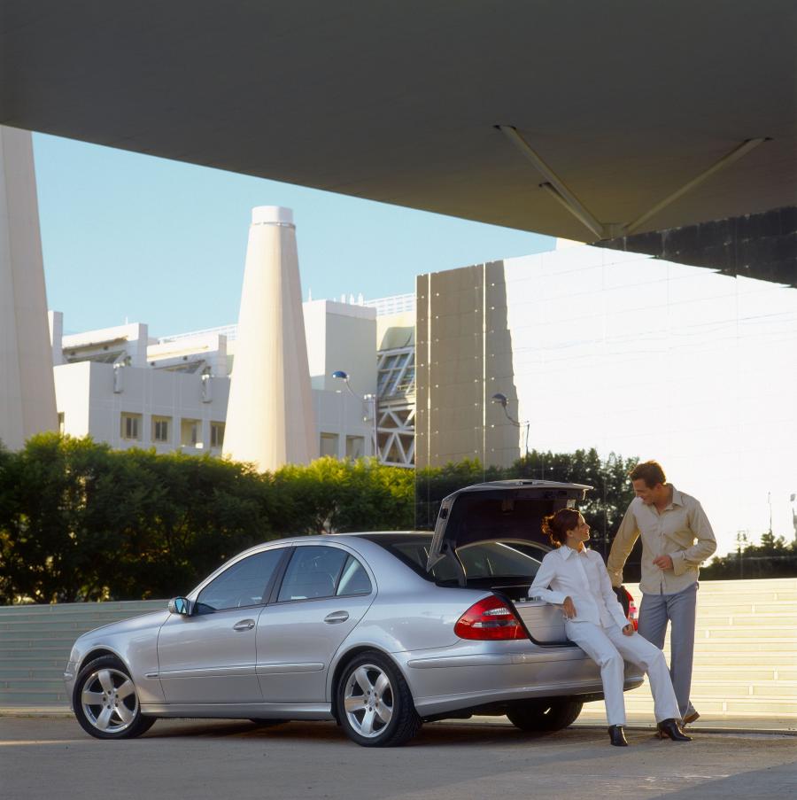  Mercedes-Benz E-Class 2002 года  (фото 371 из 448)